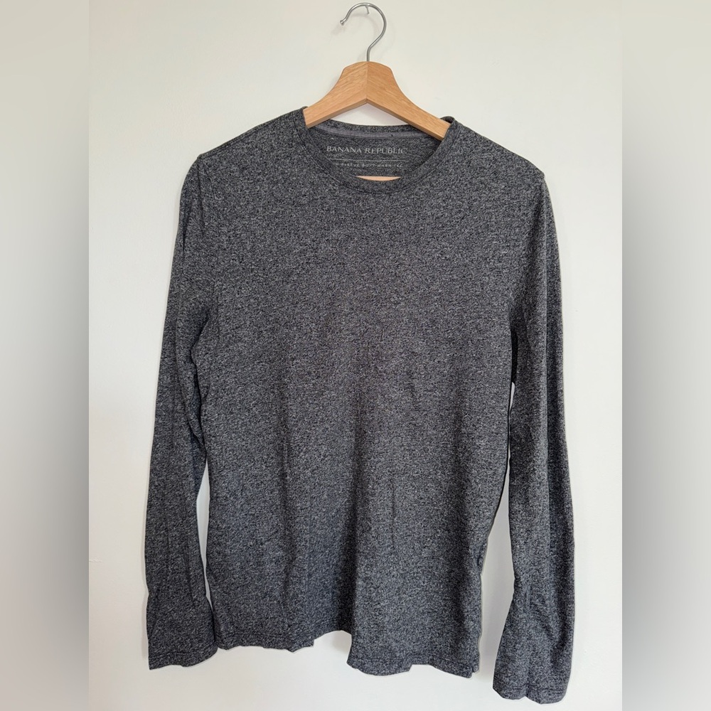 Banana Republic Charcoal Long Sleeve Tee - Picture 2 of 3